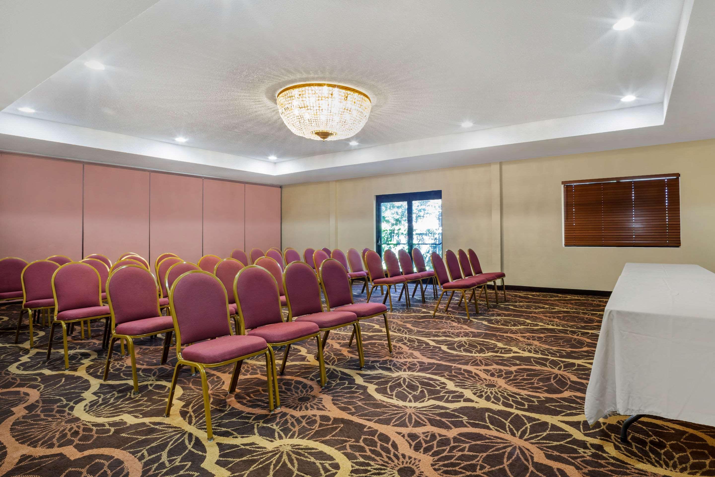 Wyndham Garden Newark Fremont Silicon Valley Екстер'єр фото