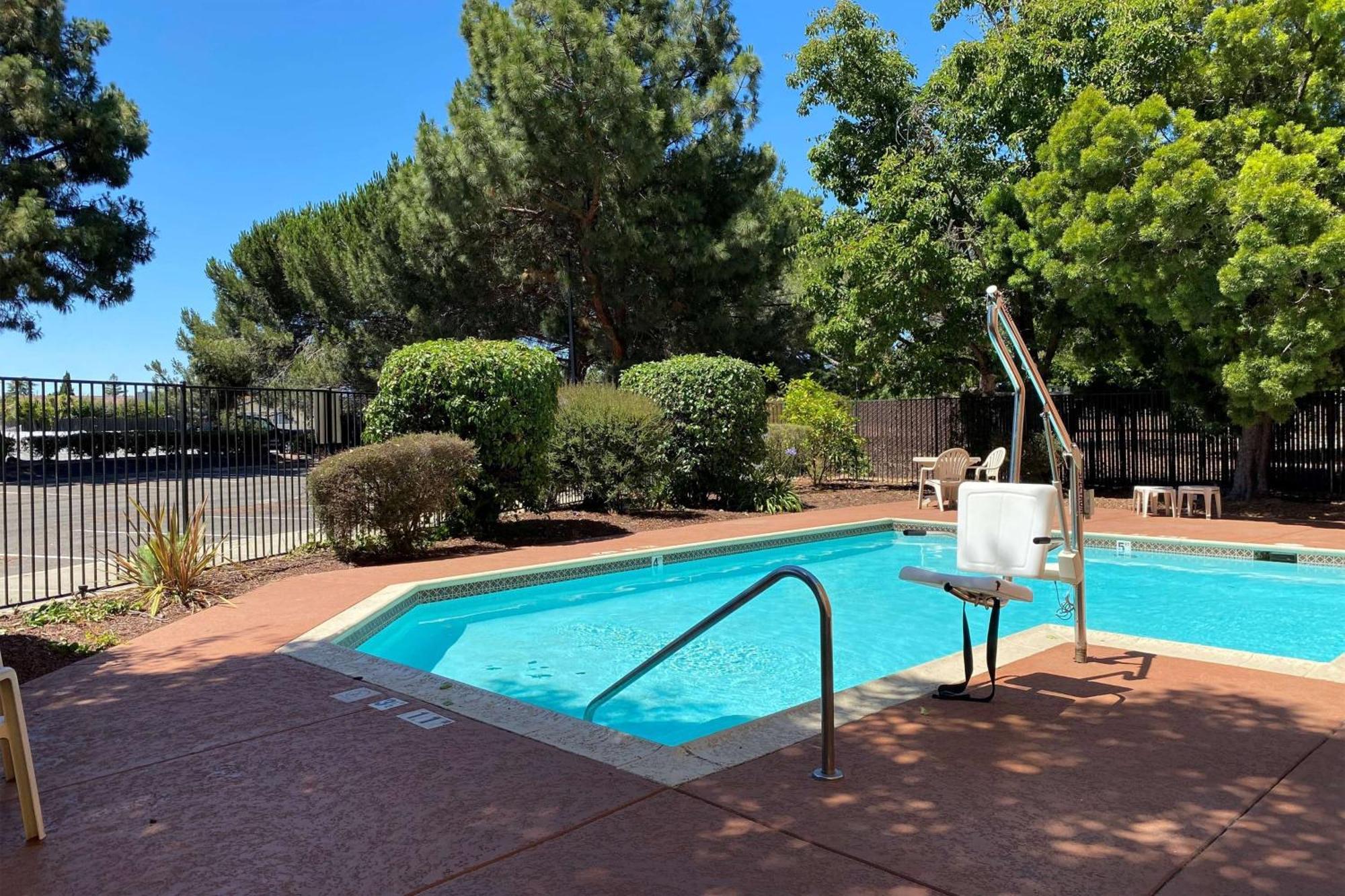 Wyndham Garden Newark Fremont Silicon Valley Екстер'єр фото