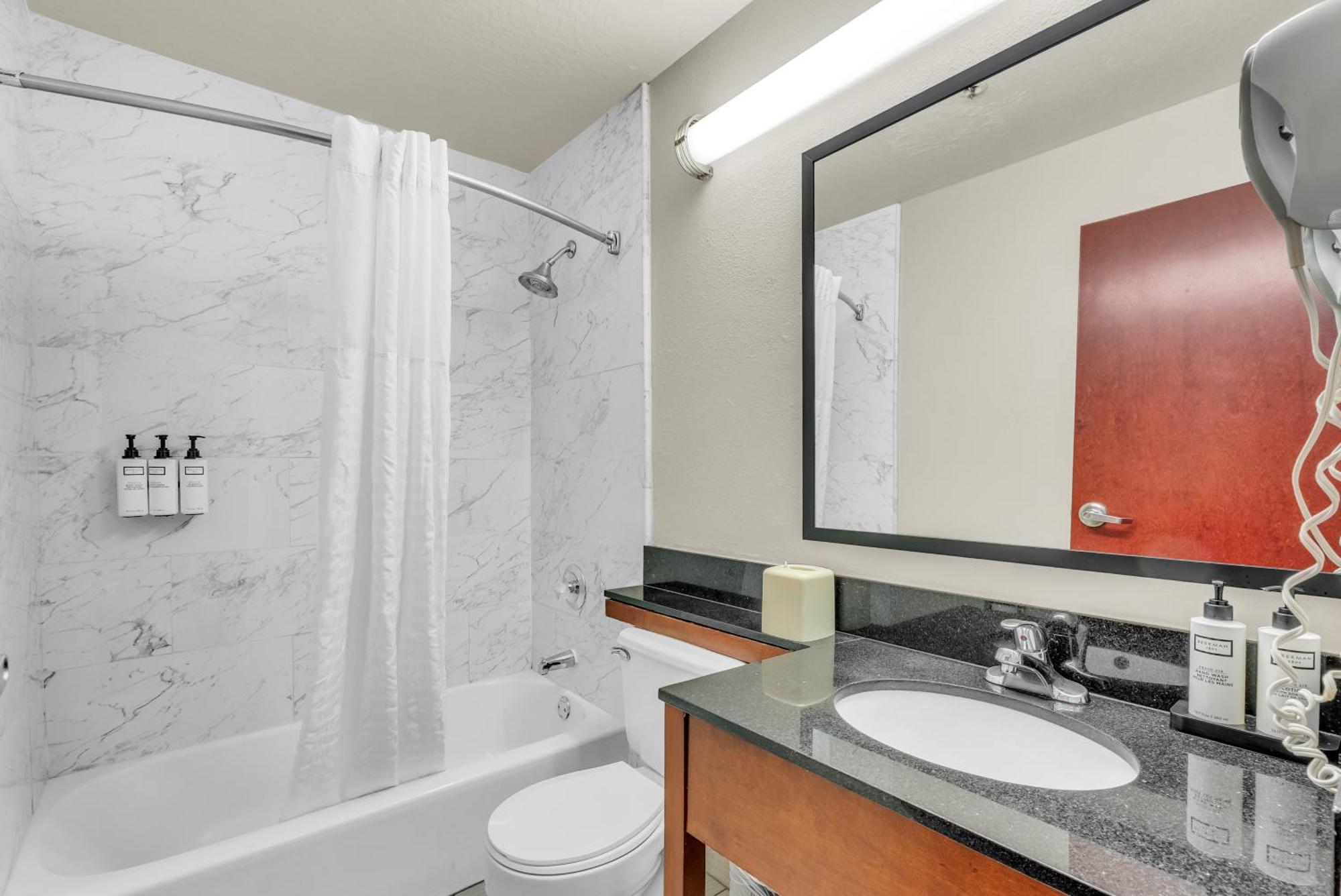 Wyndham Garden Newark Fremont Silicon Valley Екстер'єр фото